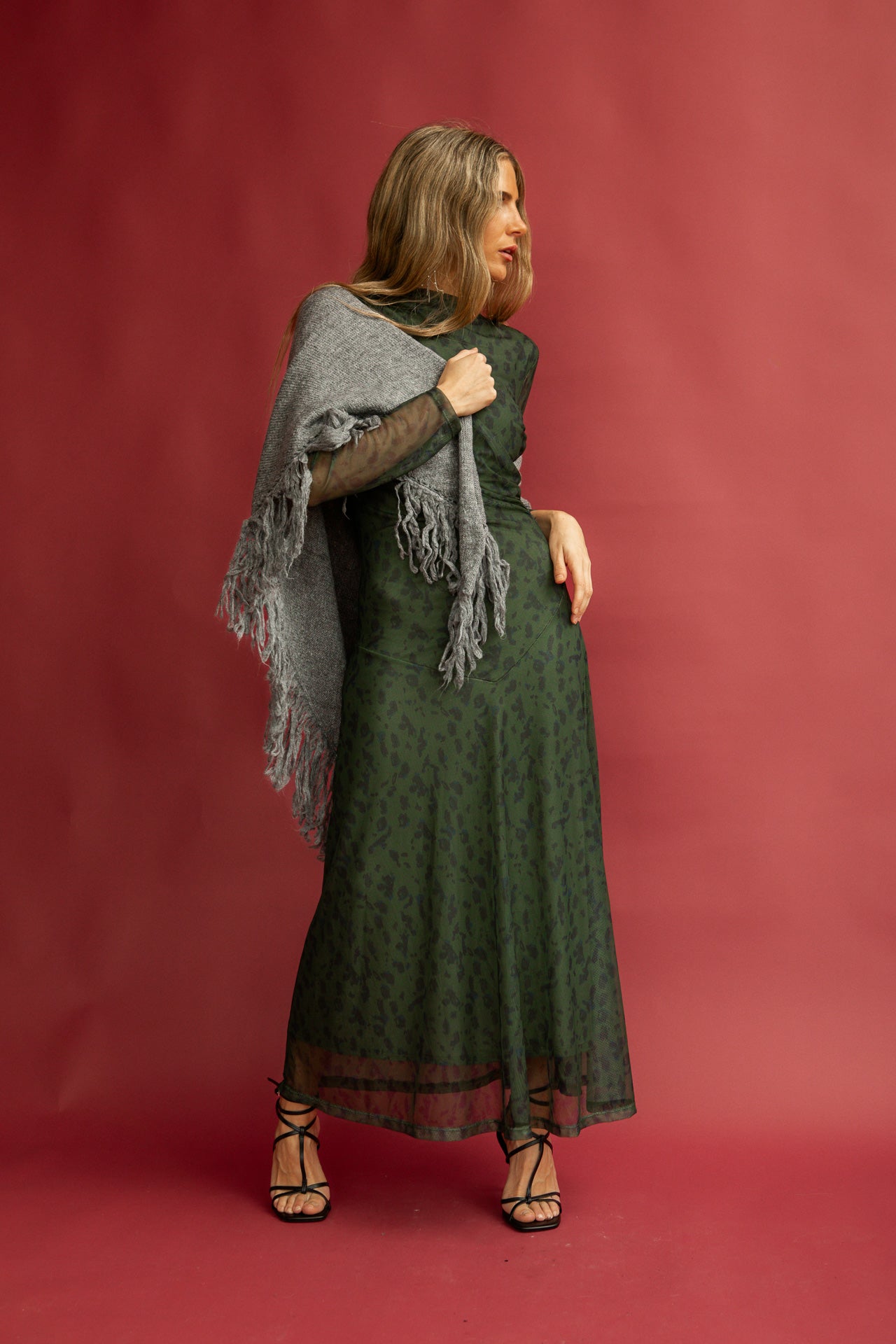 Poncho Meissa Gris Oscuro