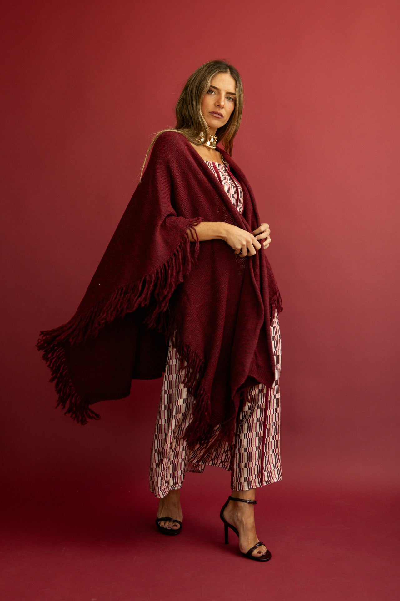 Poncho Sicilia Burdeos