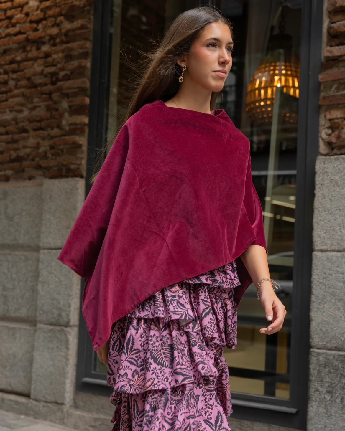 Poncho terciopelo rojo - Invitada de invierno