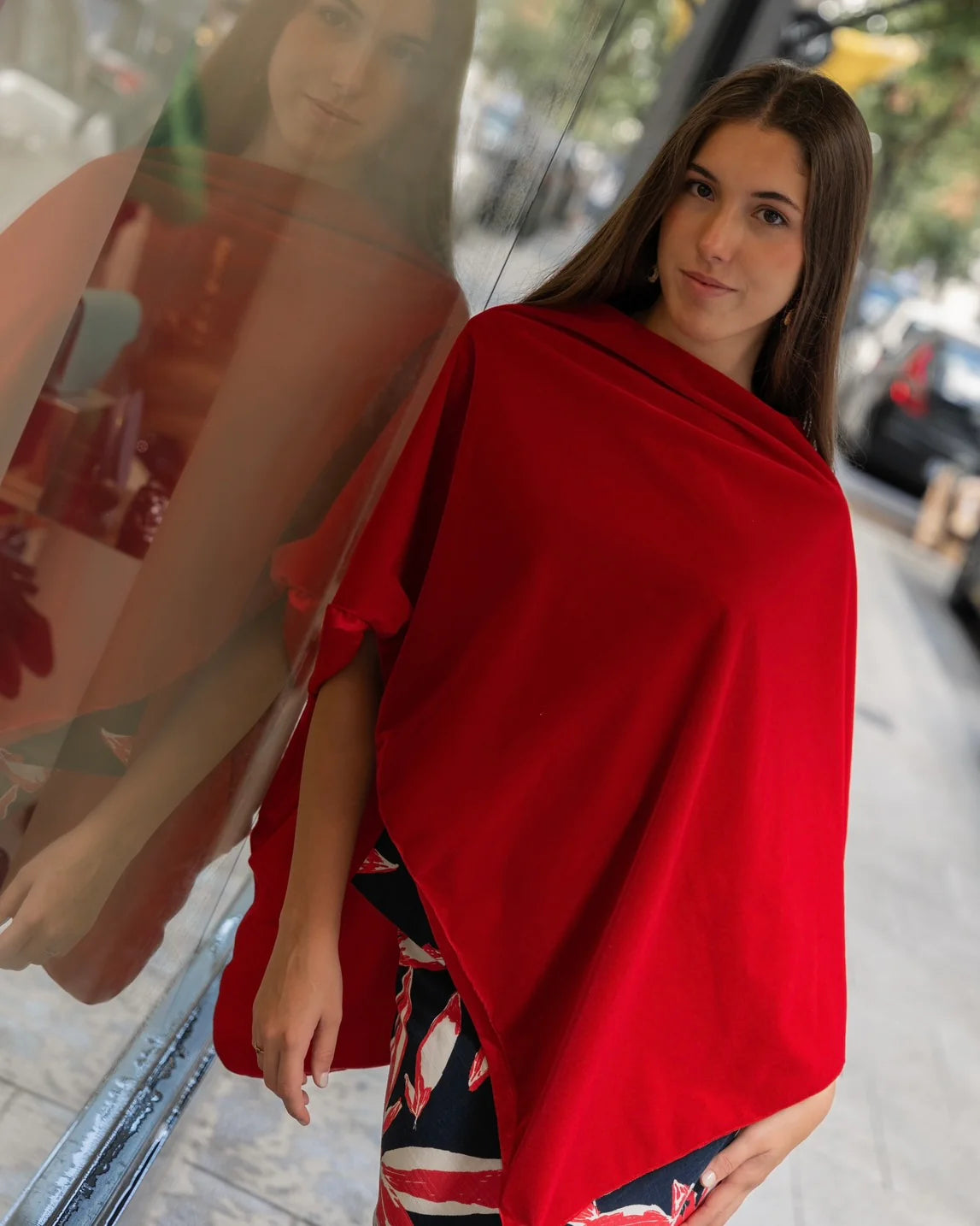 Poncho terciopelo rojo - Invitada de invierno