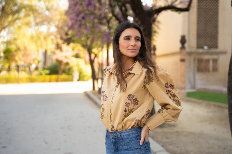 Camisa Beige Morada