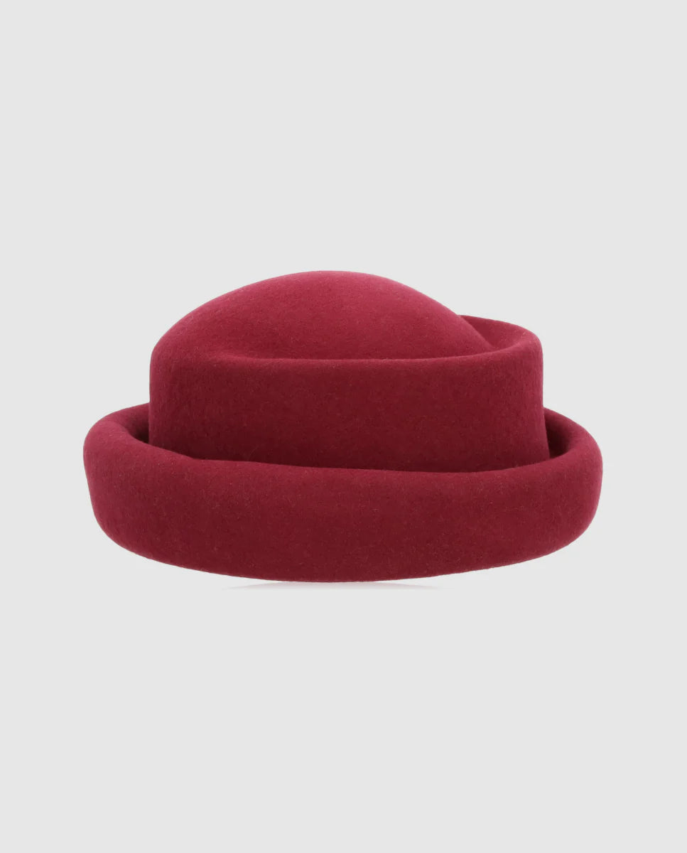 Casquete Nina Burdeos