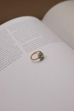 Anillo Viviane