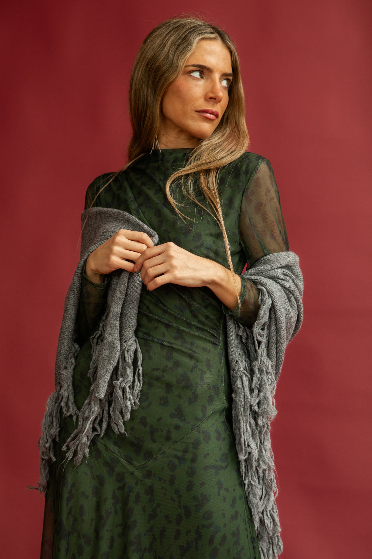 Poncho Meissa Gris Oscuro
