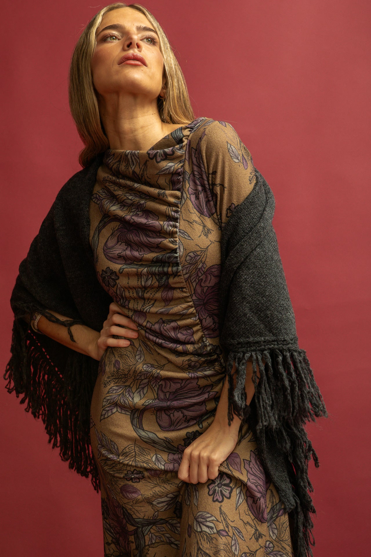 Poncho Meissa Gris Oscuro