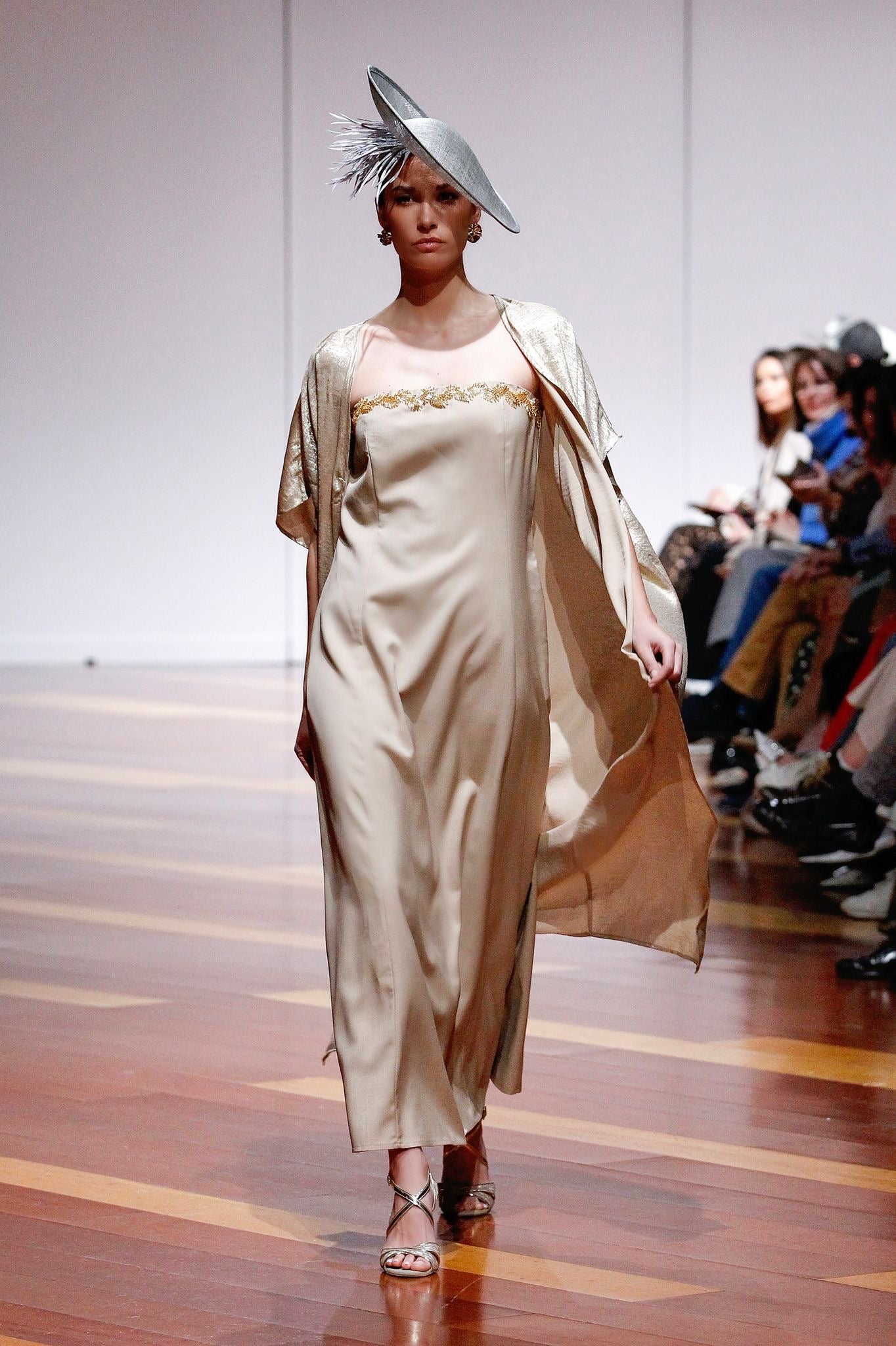 Caftán Dior Vestido Mocha Almond