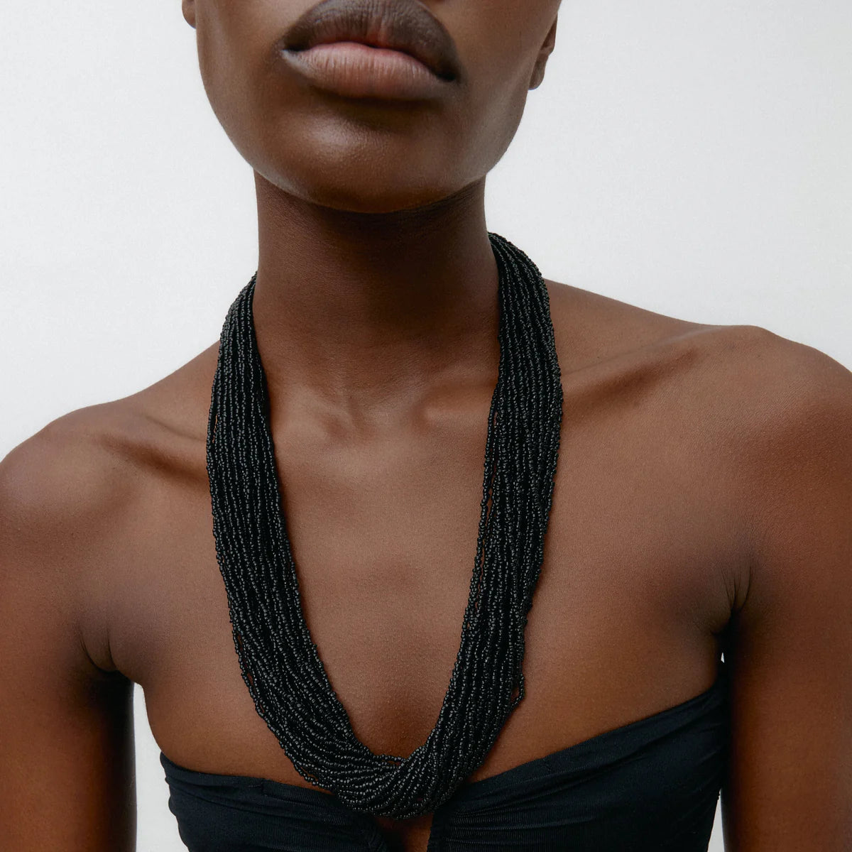 Collar Black Nabila
