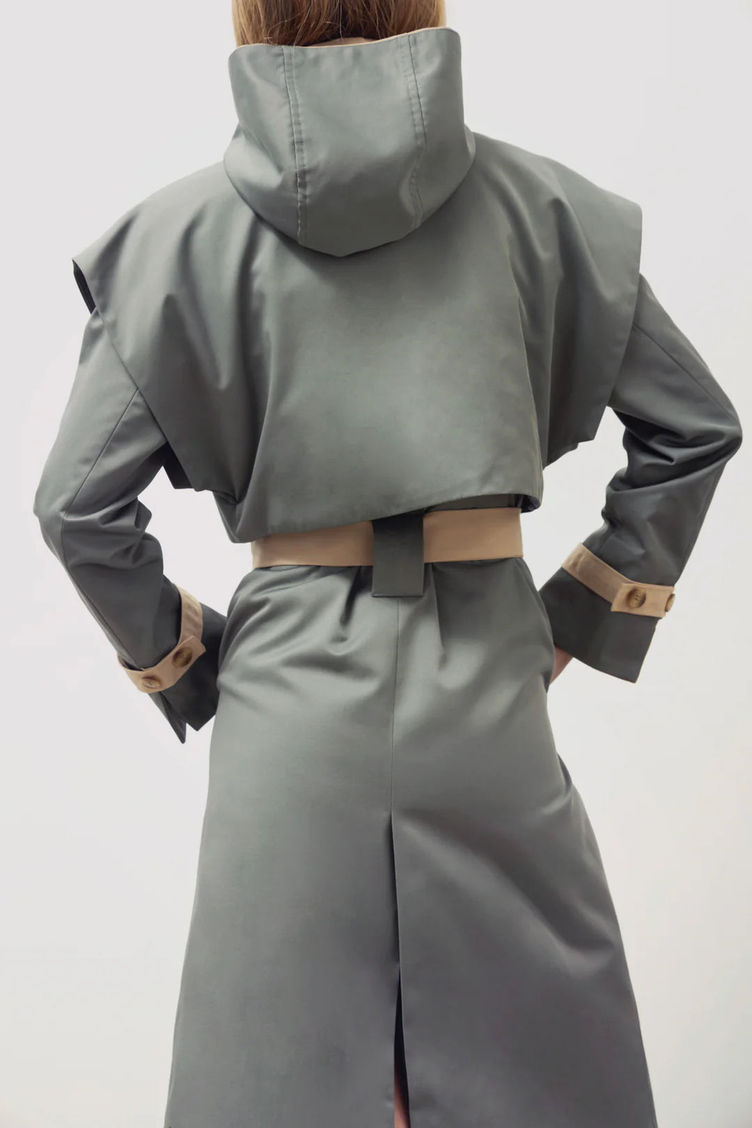 Gabardina Benedetta duo capucha agua