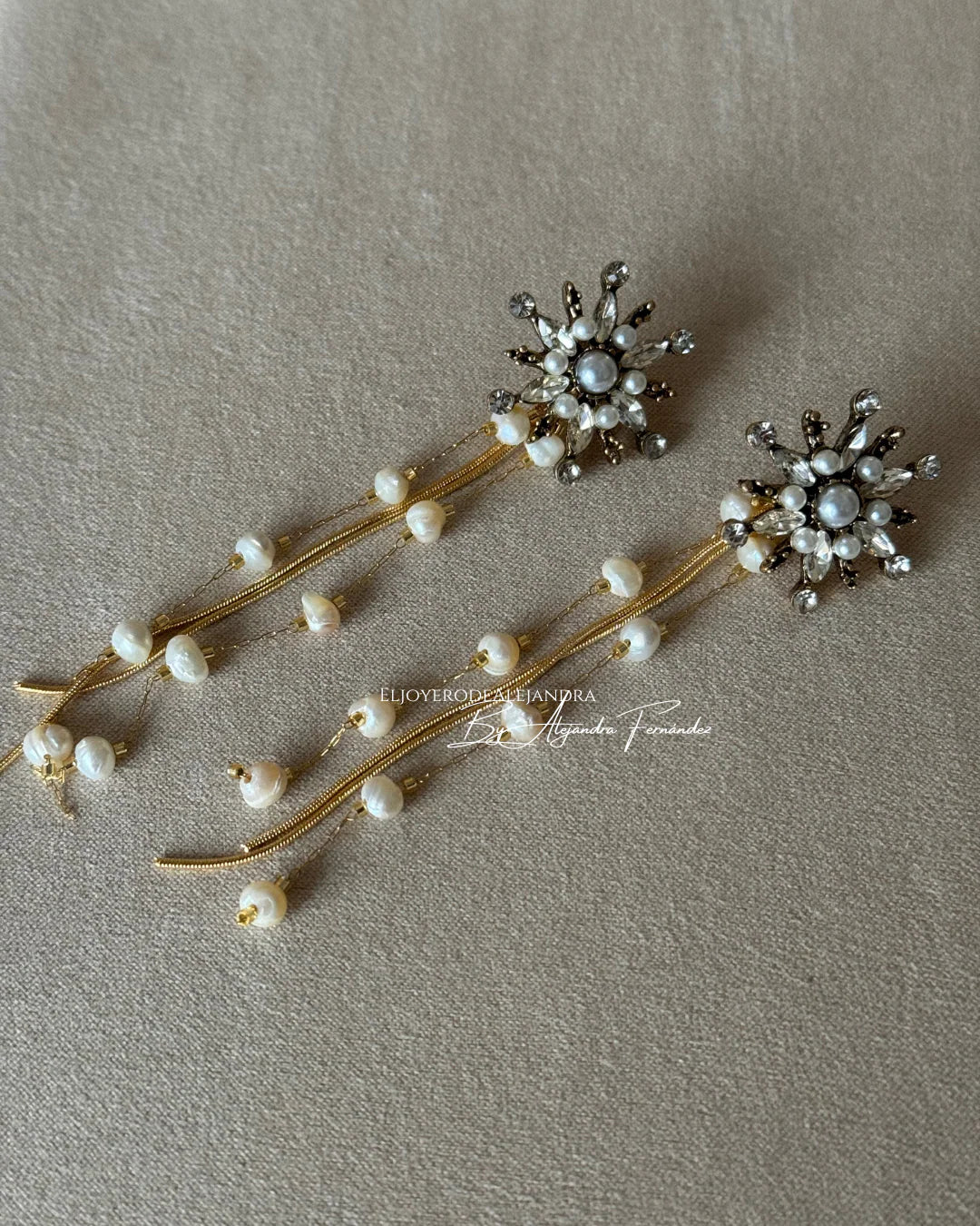 Pendientes Raíces "En continuo Movimiento" flecos & perlas Claros