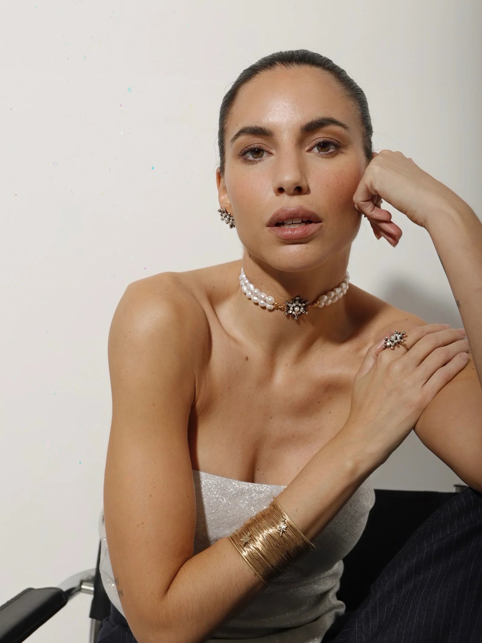 Choker RAÍCES Doblete de Perlas & Estrella Emperlada Tono Claro Precio habitual