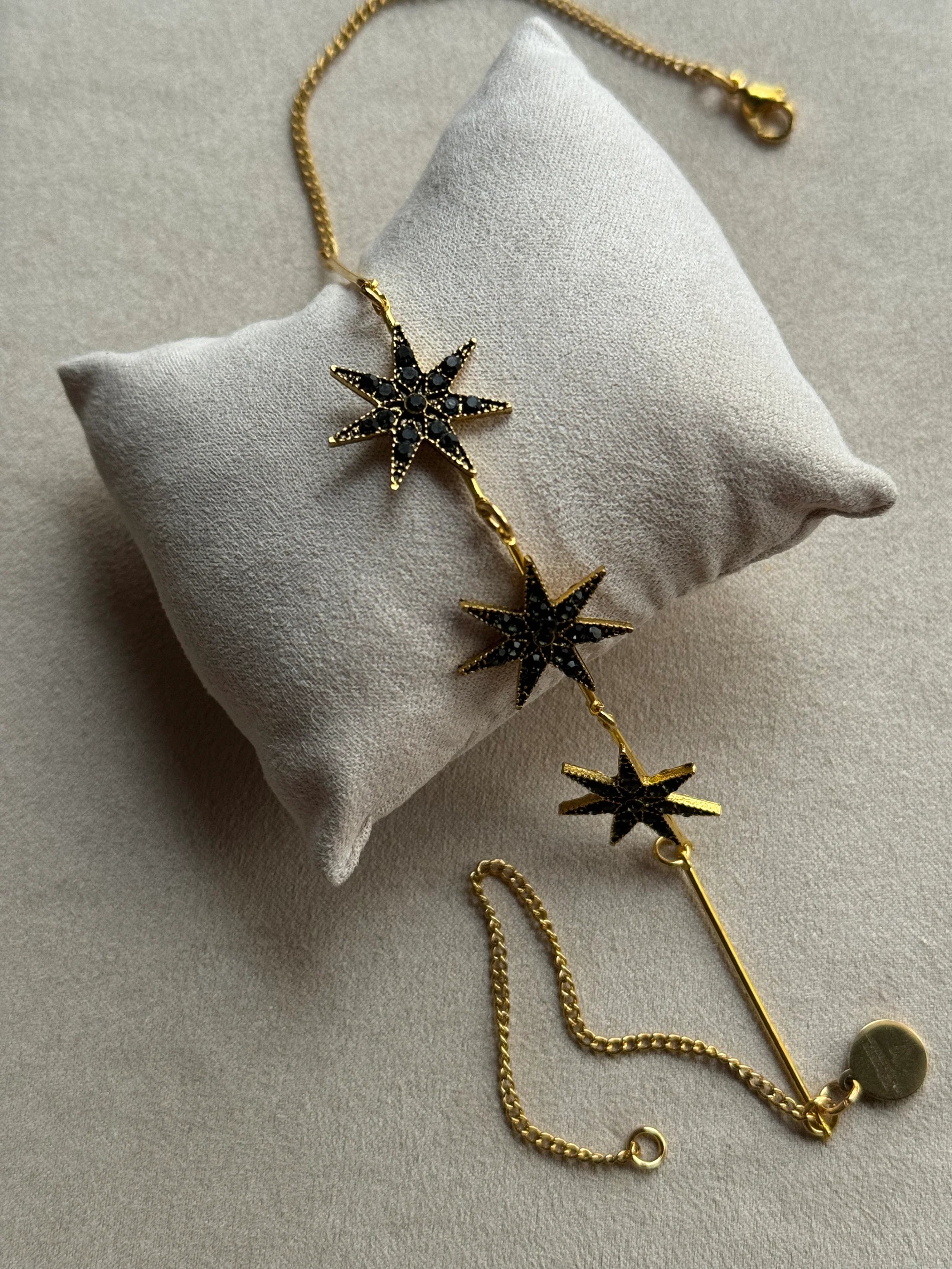 Choker Raíces Tres Estrellas Tono Oscuro