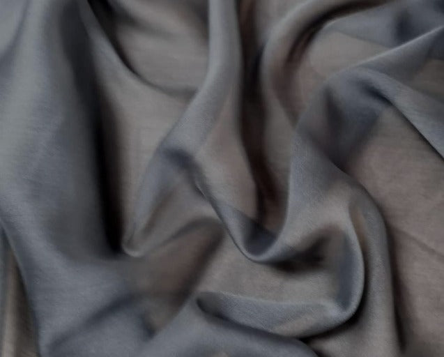 Capa Larga Gris Oscuro - PANACEA