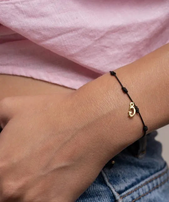 Pulsera con 1 Inicial Oro