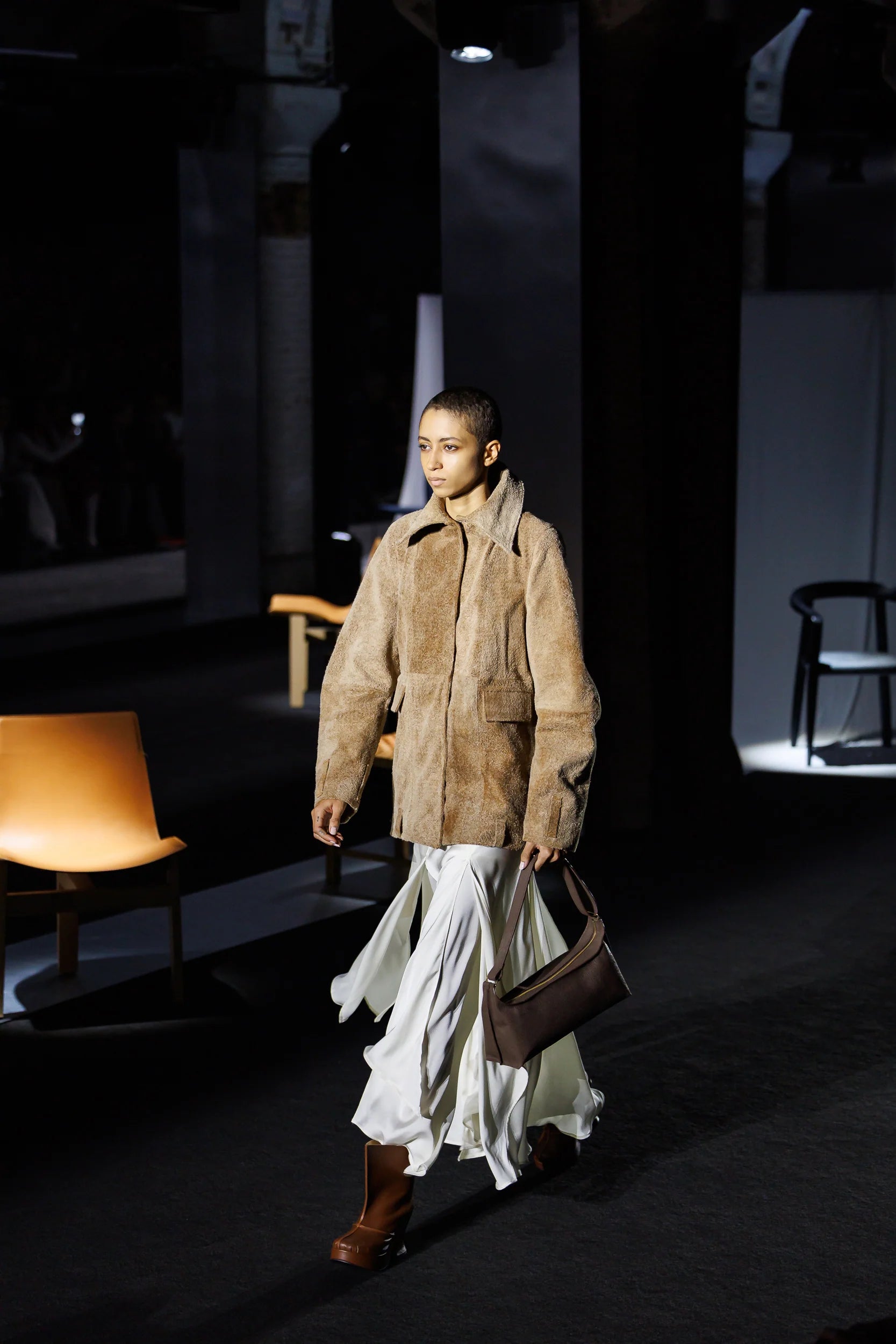 Cazadora ante punta blanca (beige)