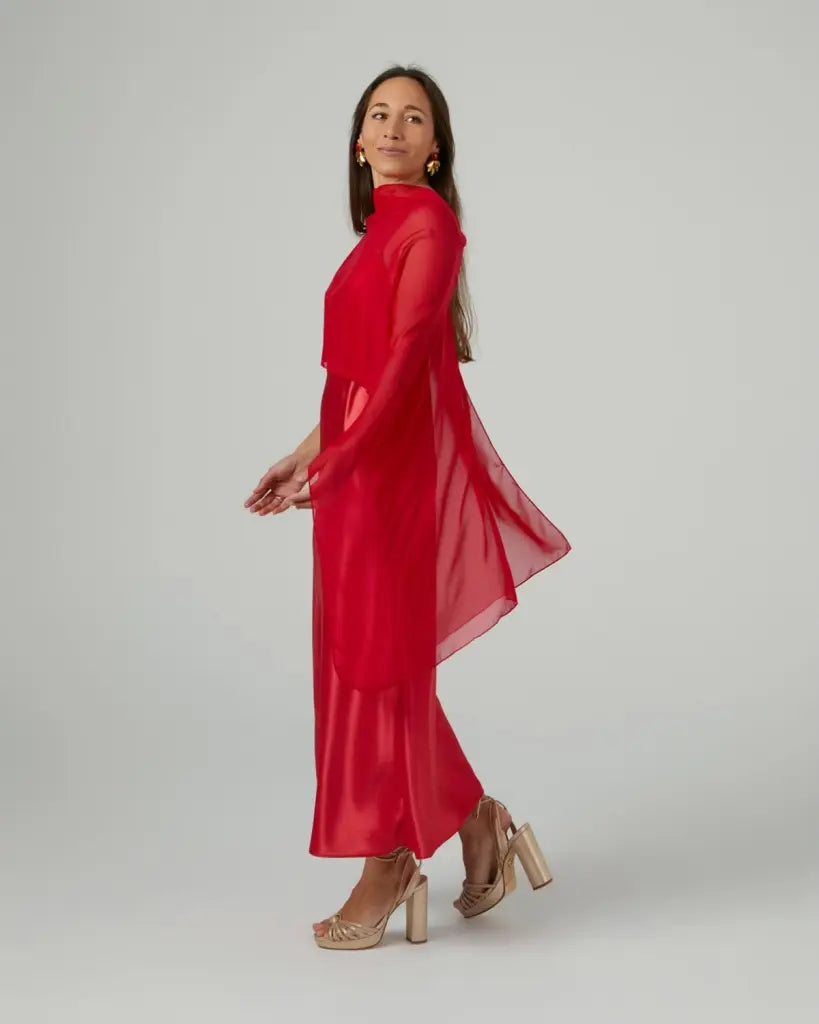 Capa de Gasa Roja Larga - Panacea