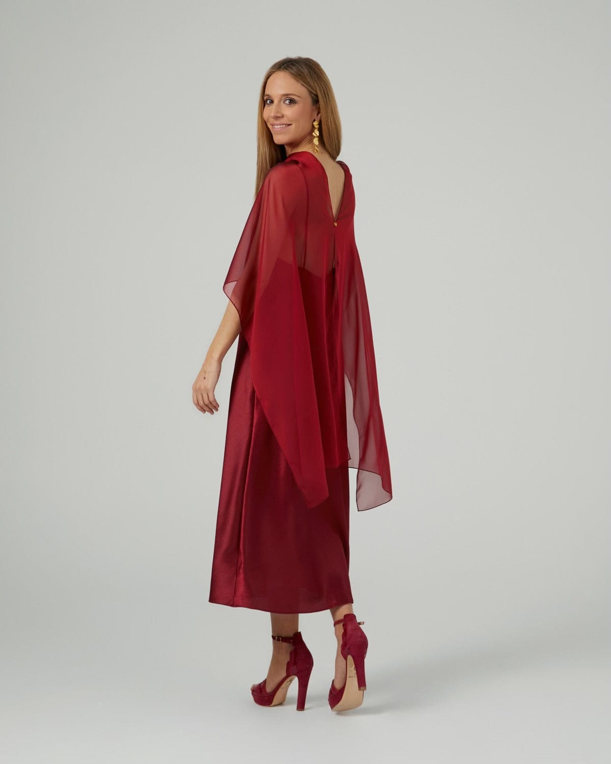 Long Garnet Cape
