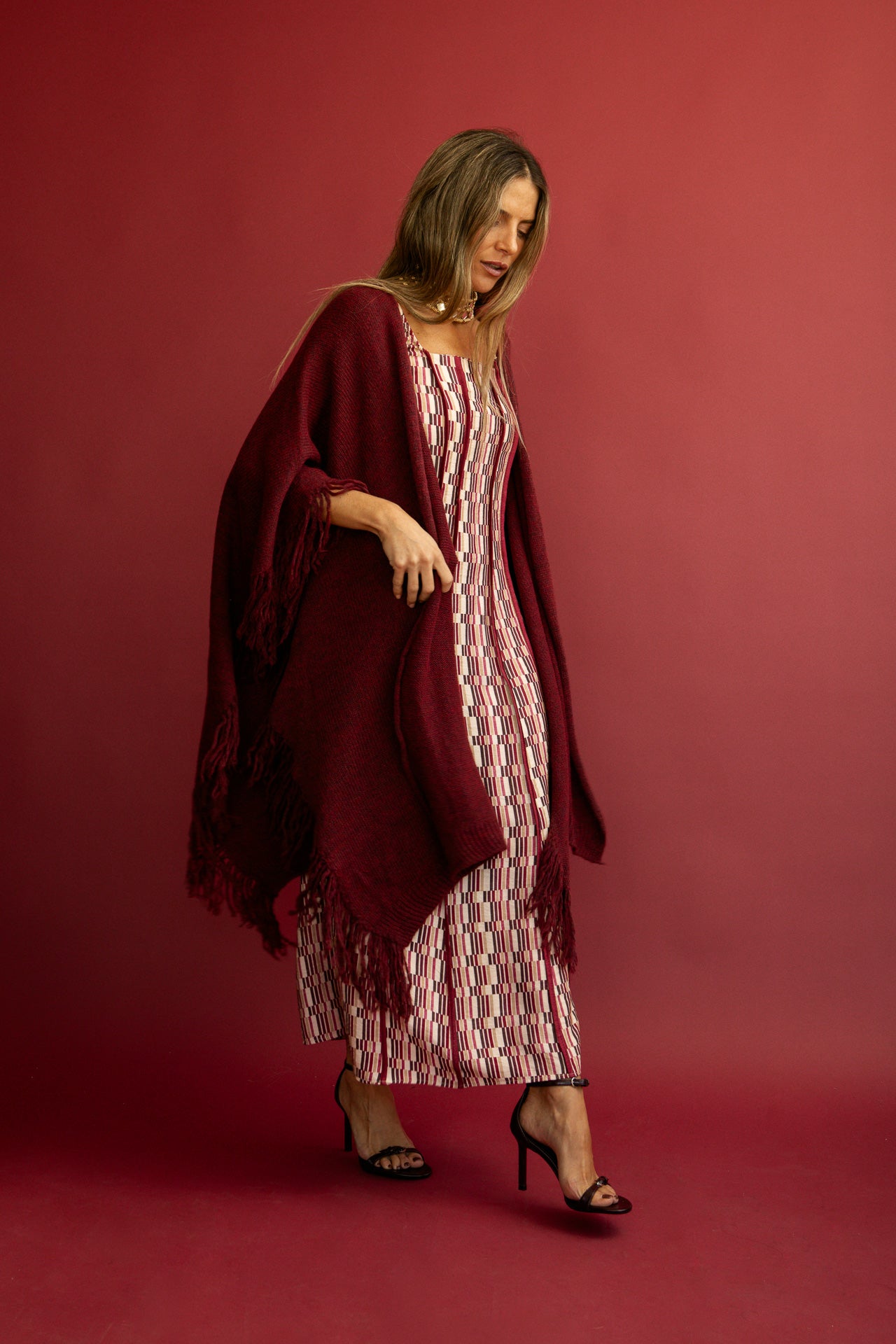 Poncho Sicilia Burdeos