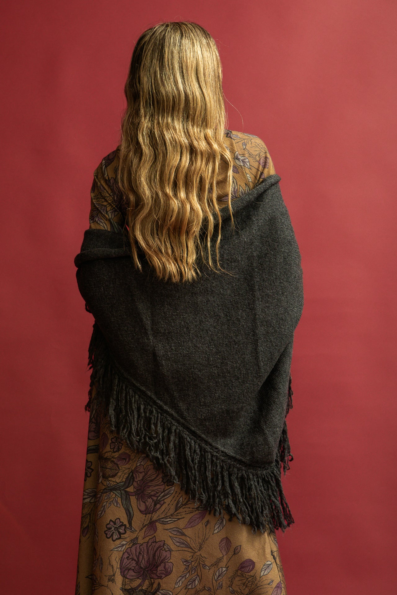 Poncho Meissa Gris Oscuro