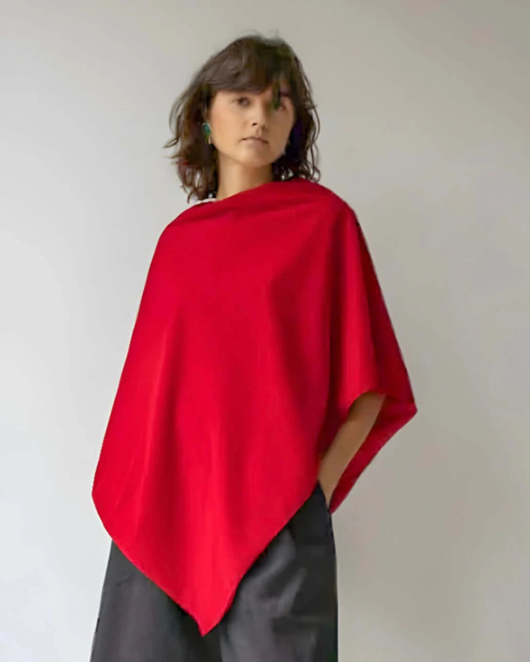 Poncho terciopelo rojo - Invitada de invierno