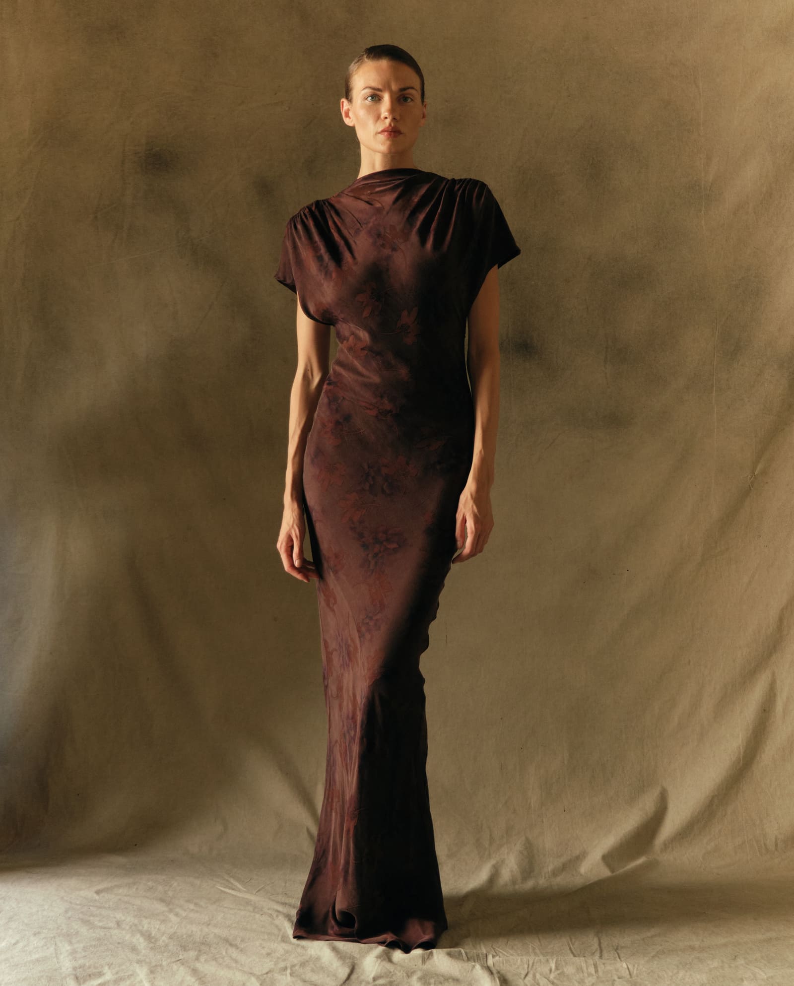 Vestido Anfitriona Marrón