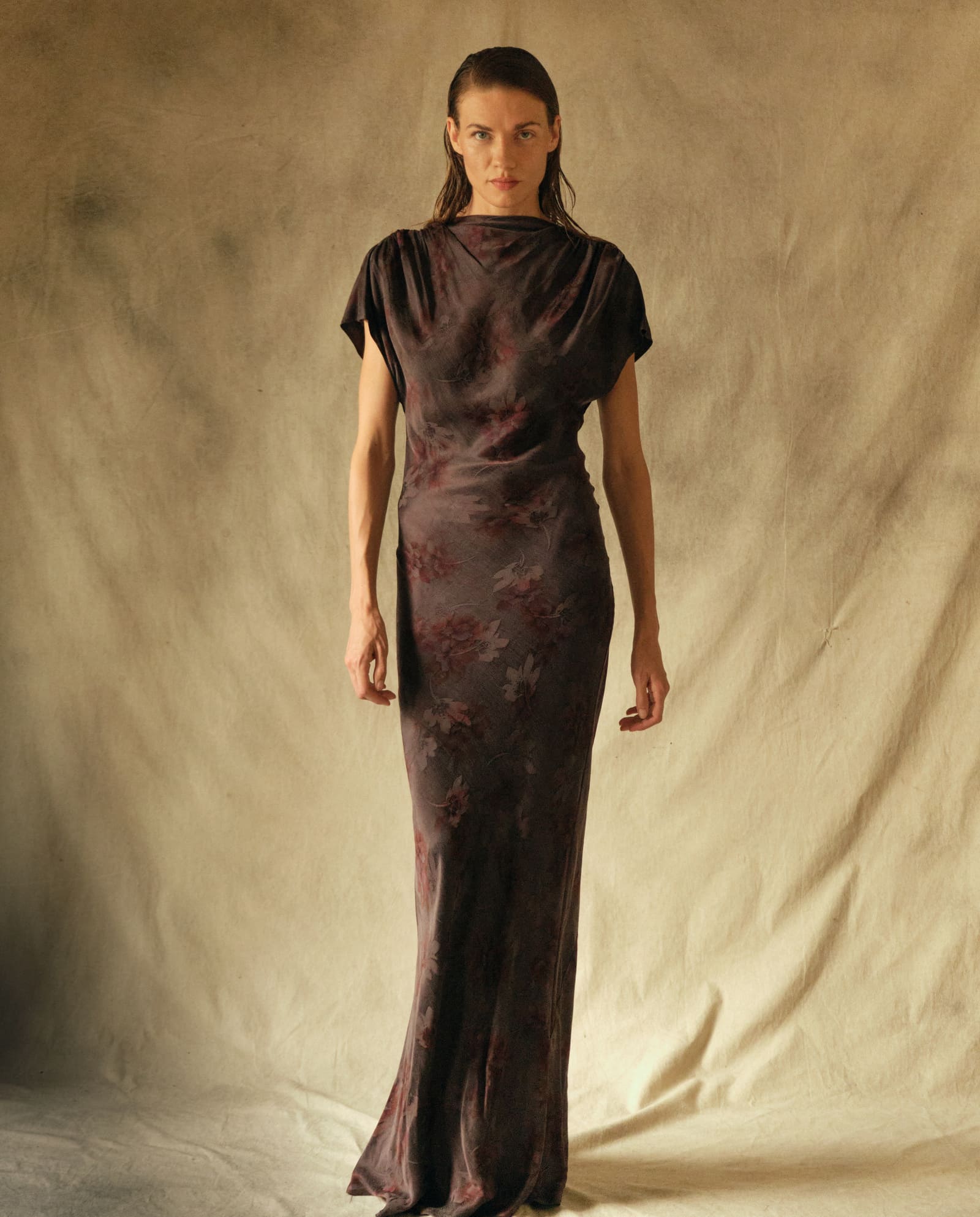 Vestido Anfitriona Gris