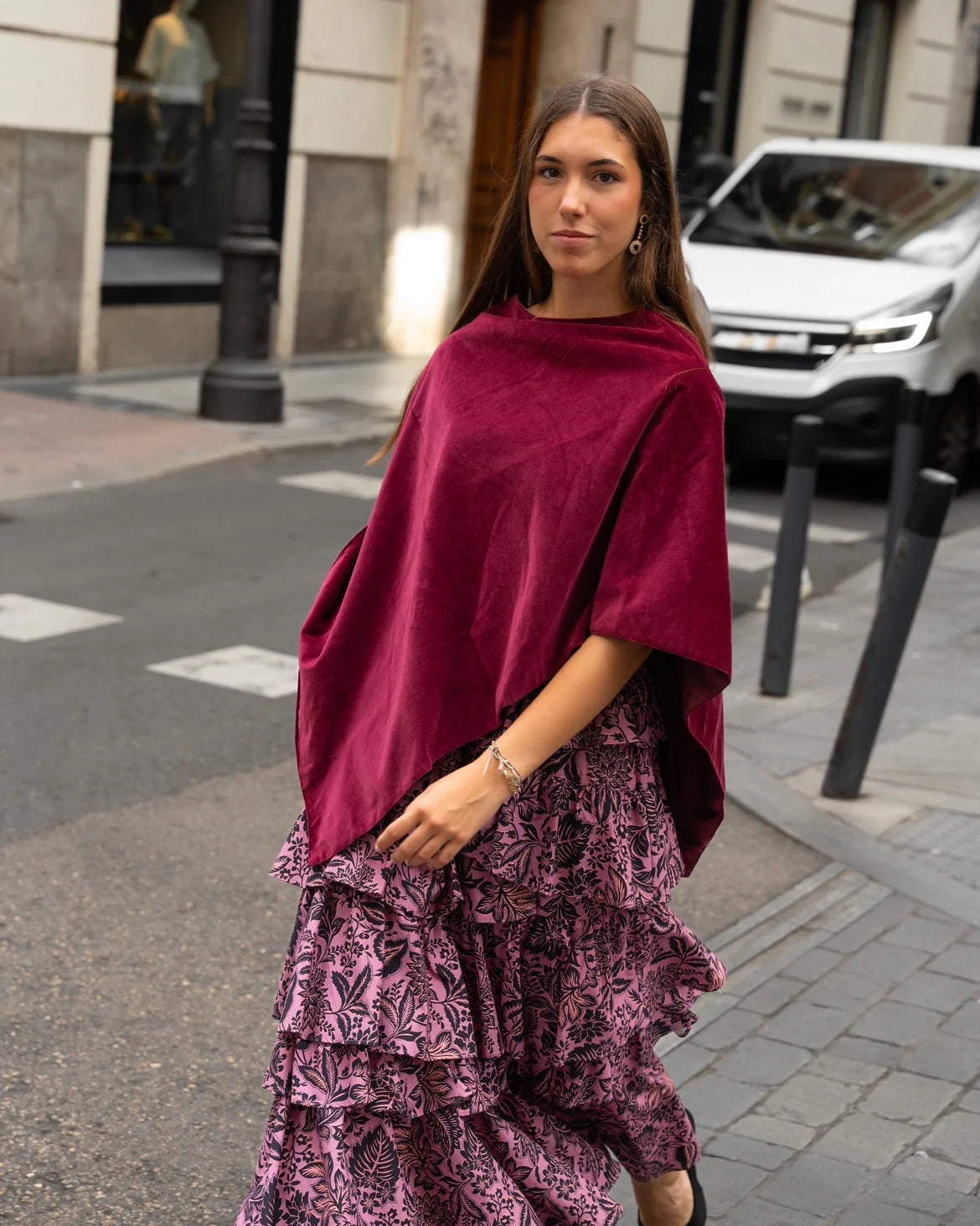 Poncho terciopelo rojo - Invitada de invierno