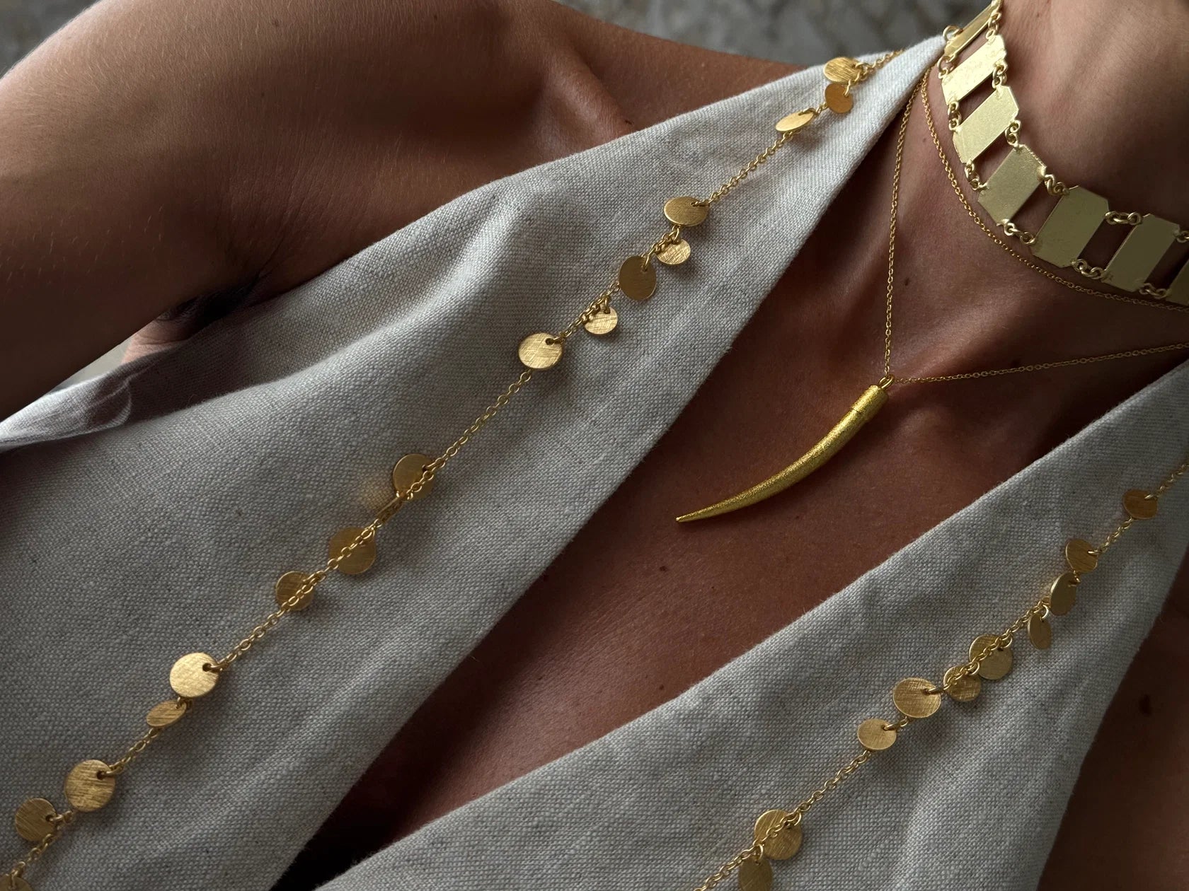 Collar Multiposición Monedas Oro SAFARA
