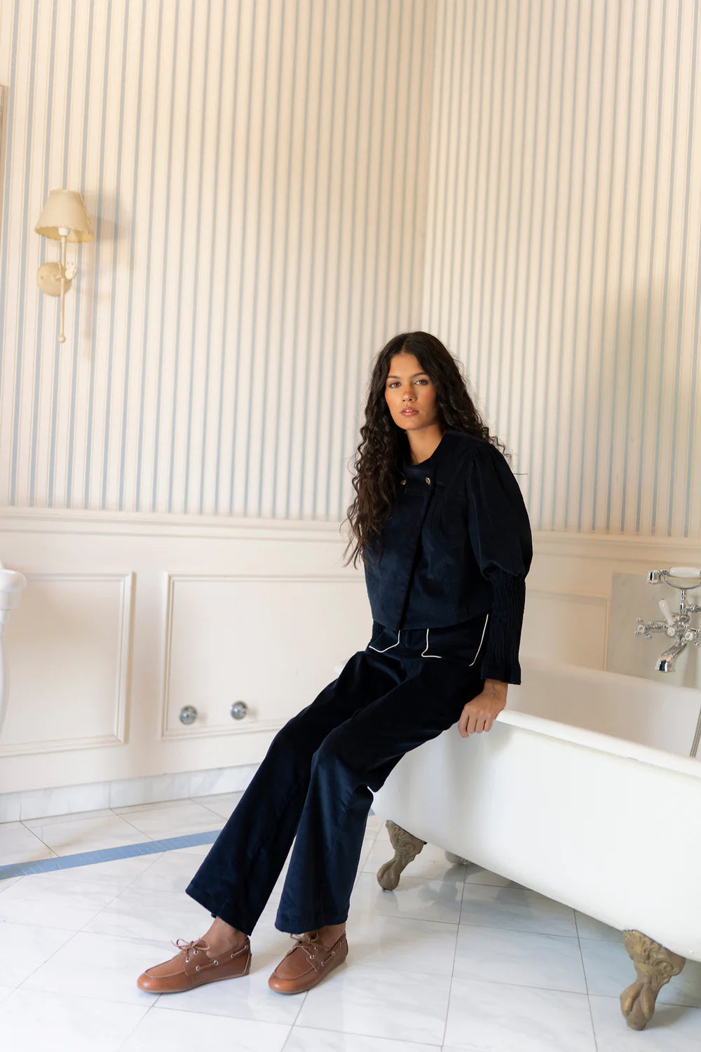 Pantalón azul marino pana