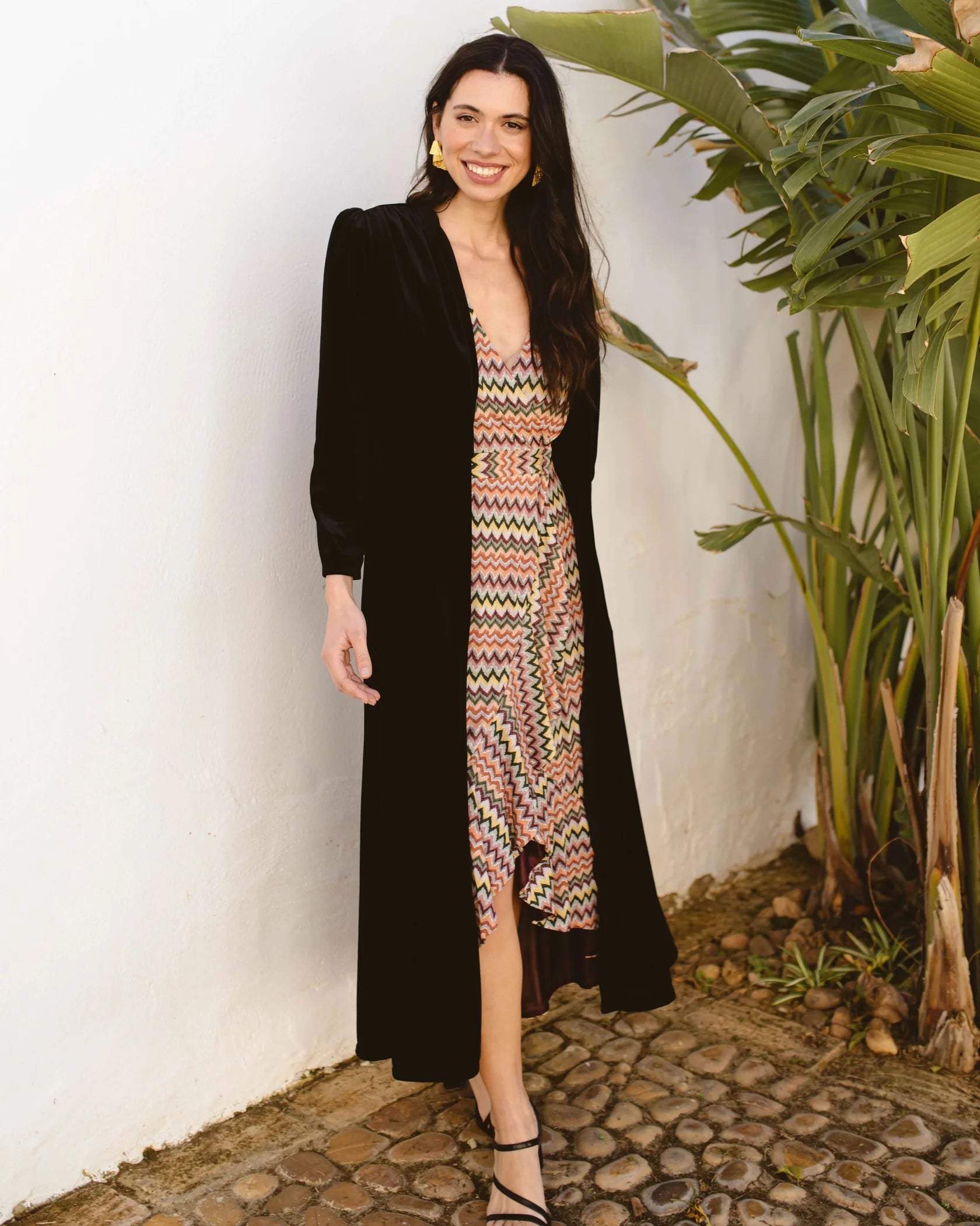 Invitada de invierno - Abrigo de terciopelo negro