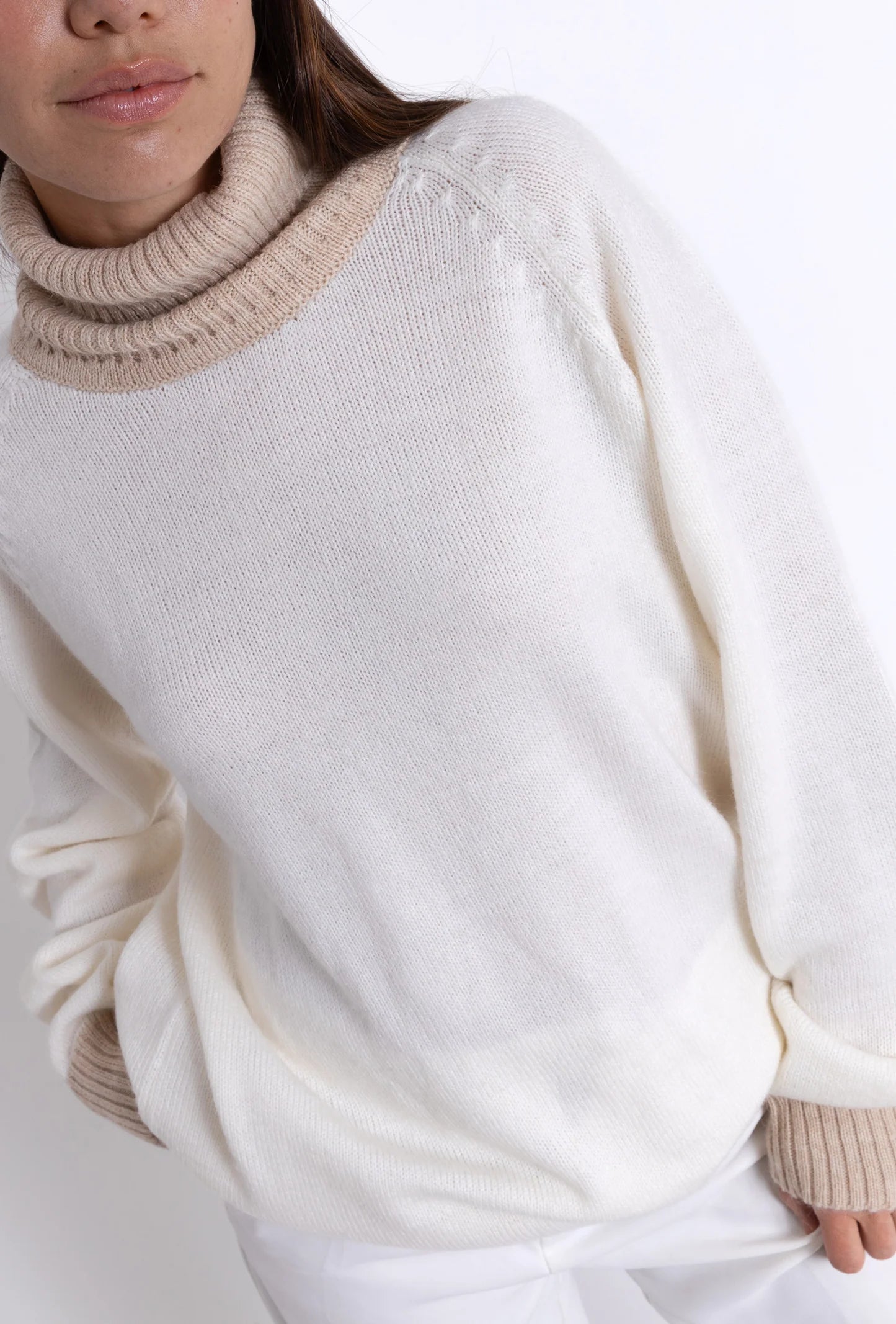 Jersey Turtle Neck Off White & Camel