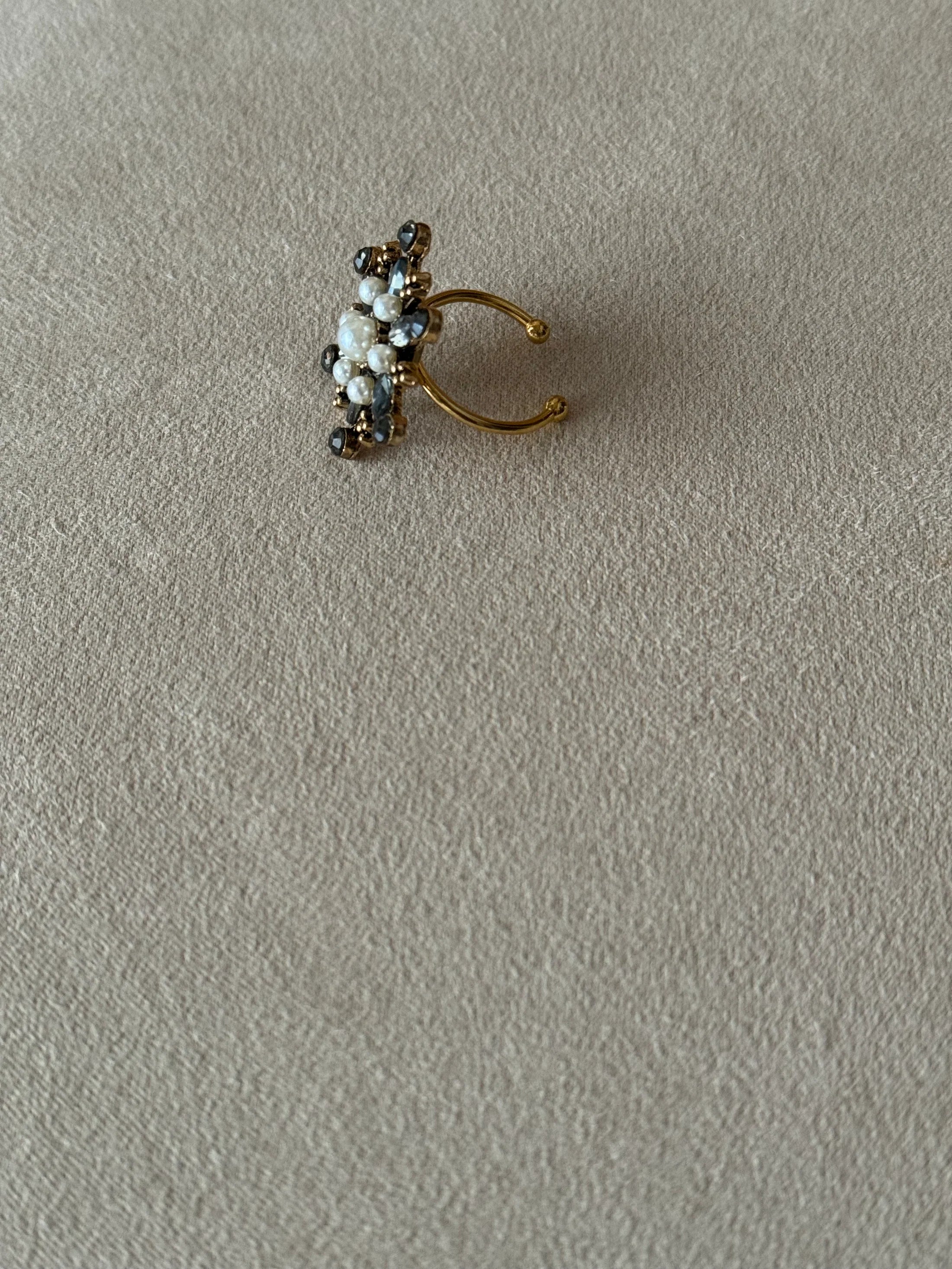 Anillo Raíces Estrella Emperlada Tono Oscuro