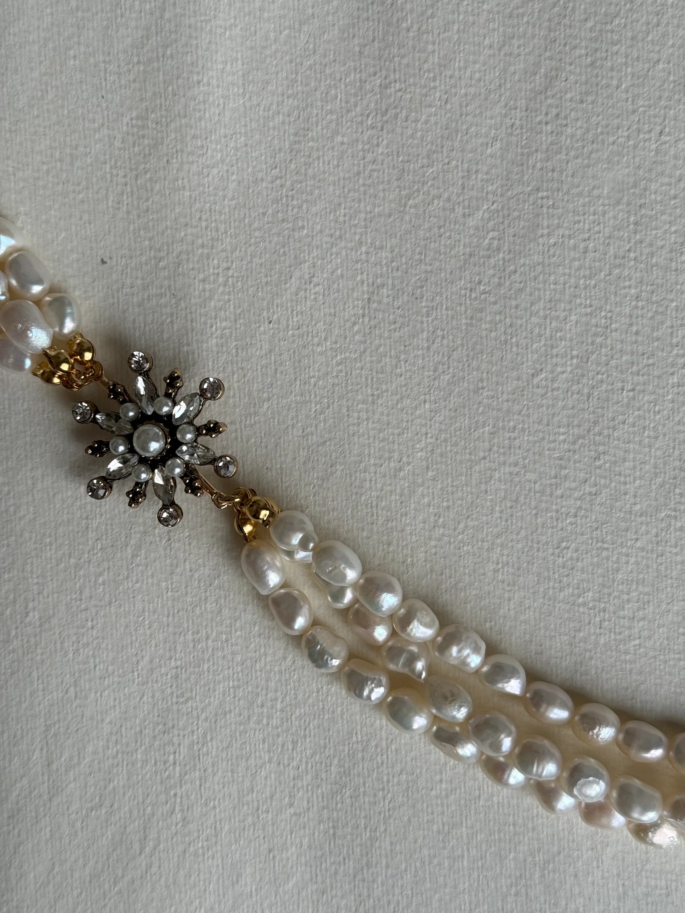 Choker Raíces Triplete de Perlas & Estrella Emperlada Claro
