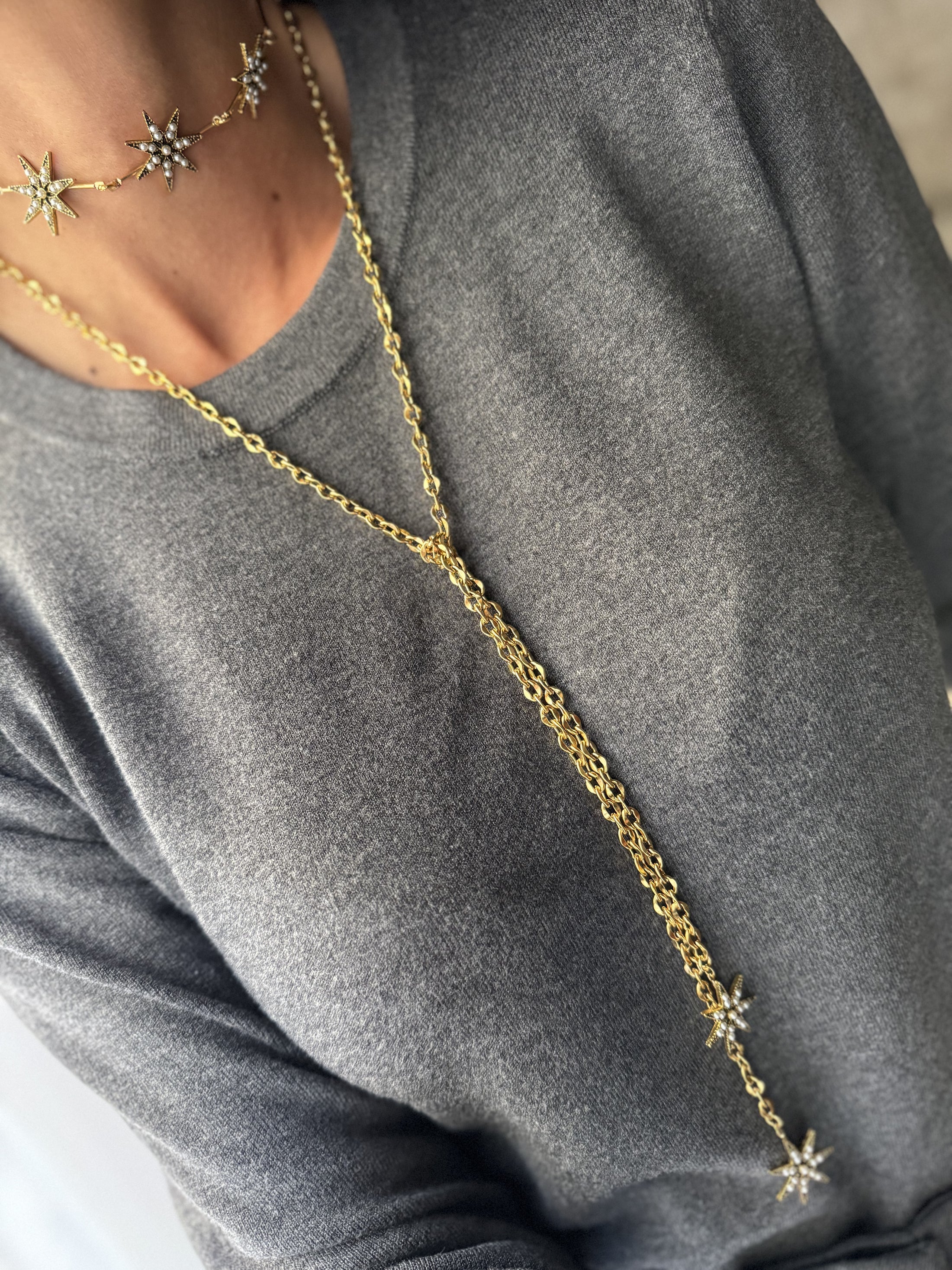 Choker Raíces Tres Estrellas Tono Claro