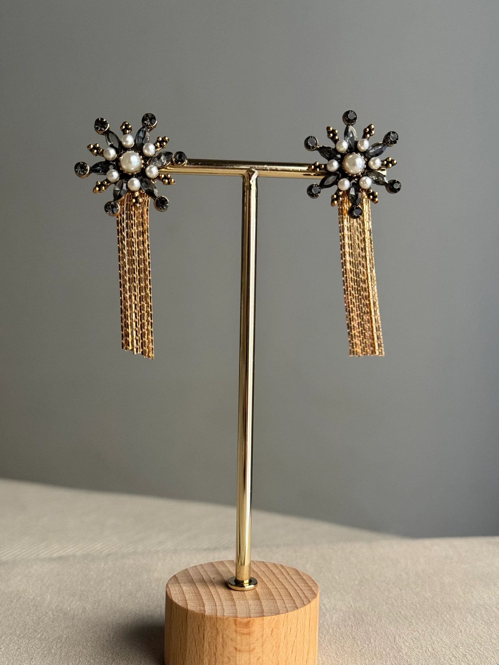 Pendientes RAÍCES Estrella Emperlada Desmontables FLECOS Oscuros