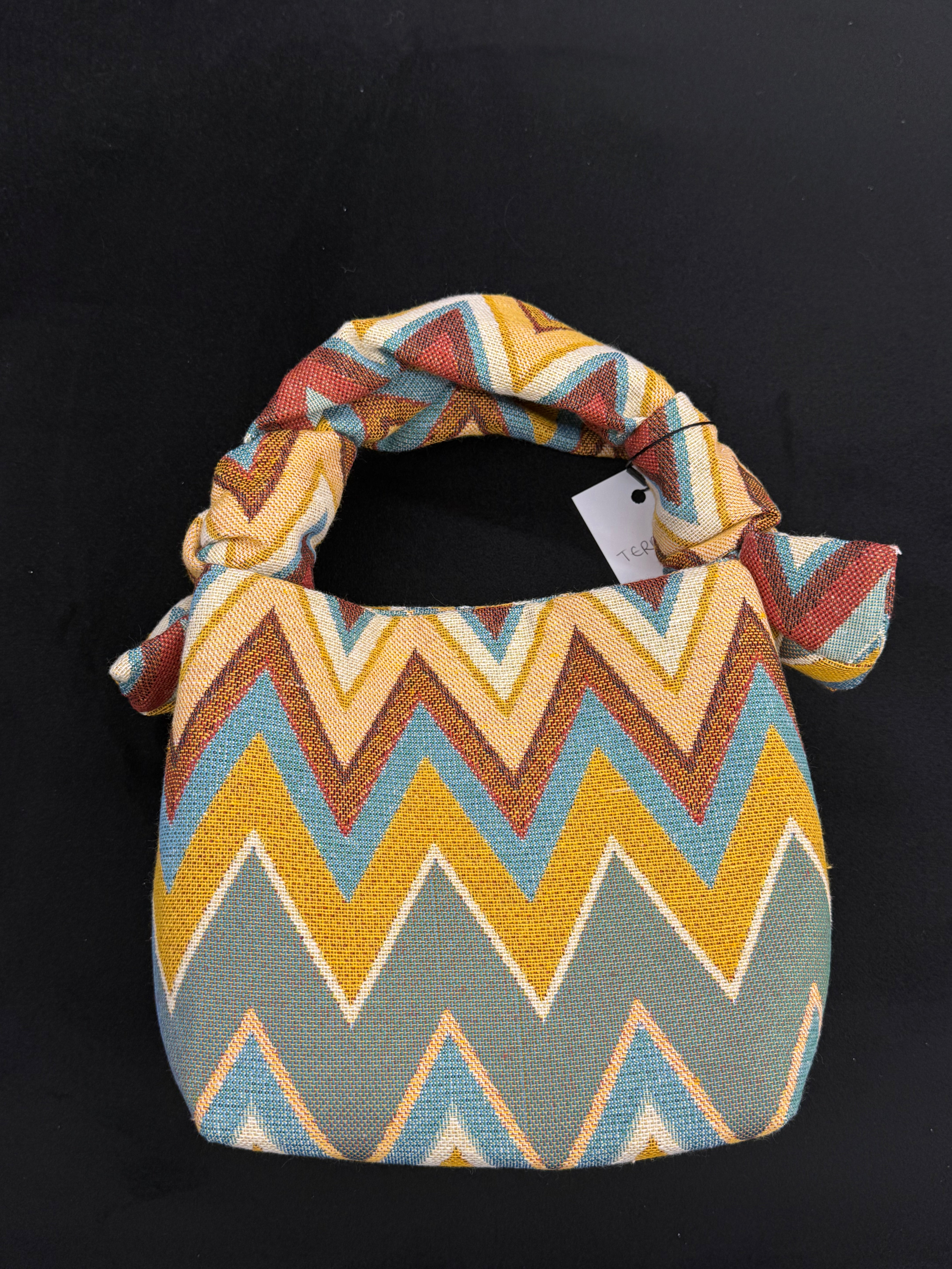 Terracota Zig Zag