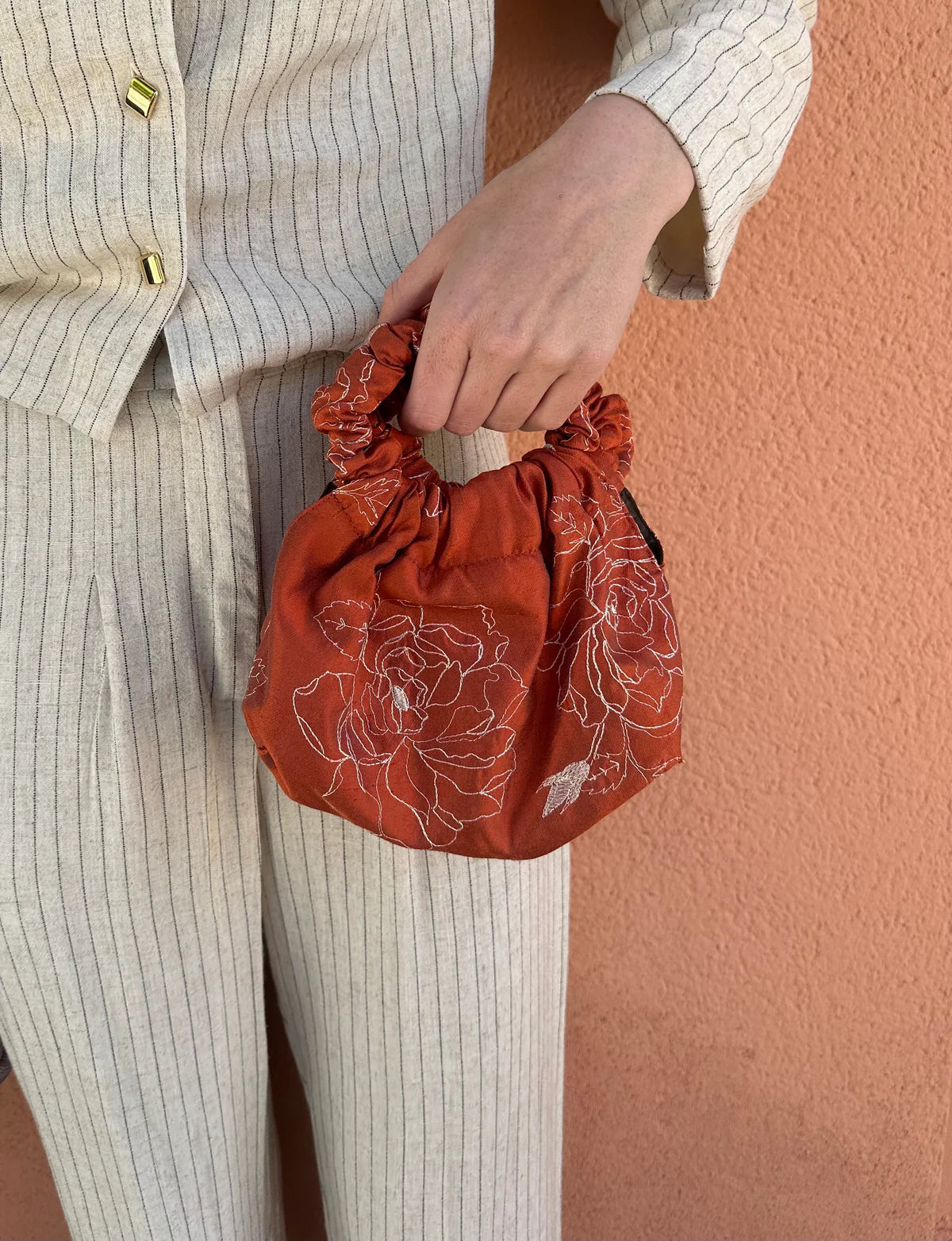 Bolso Naranja Bordado