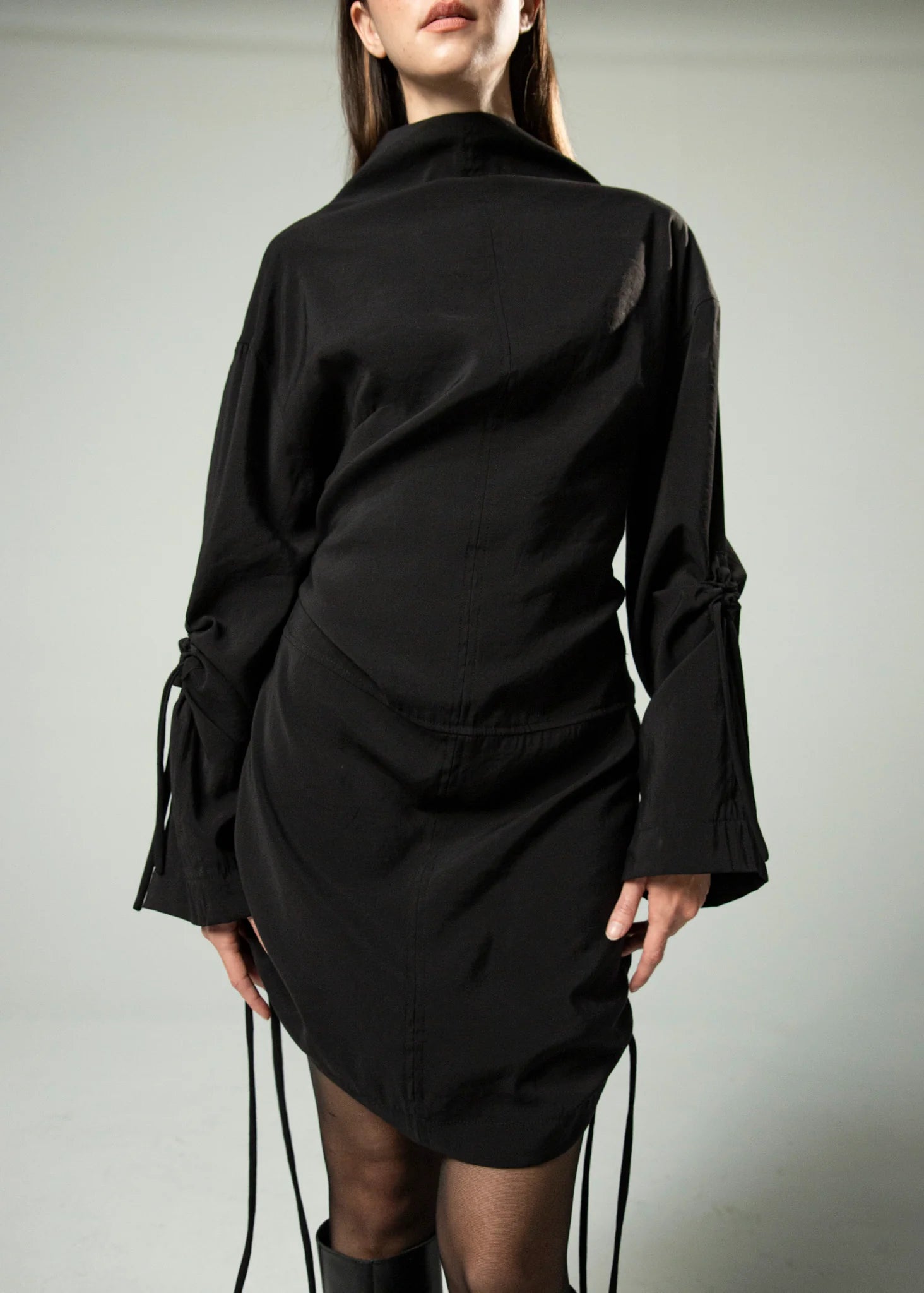 Mini Vestido Gaku Negro ‘Cupro Touch’