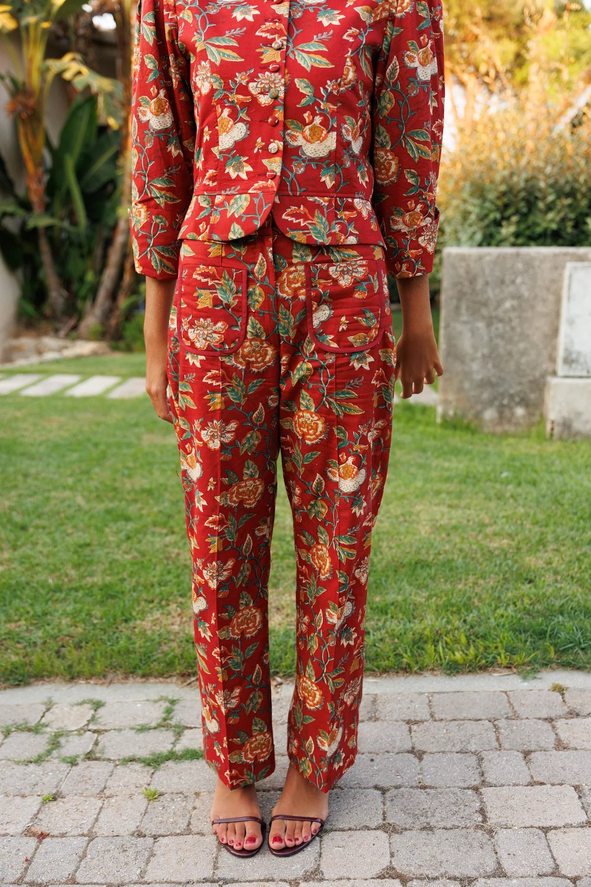 Pantalón Burdeos Flores