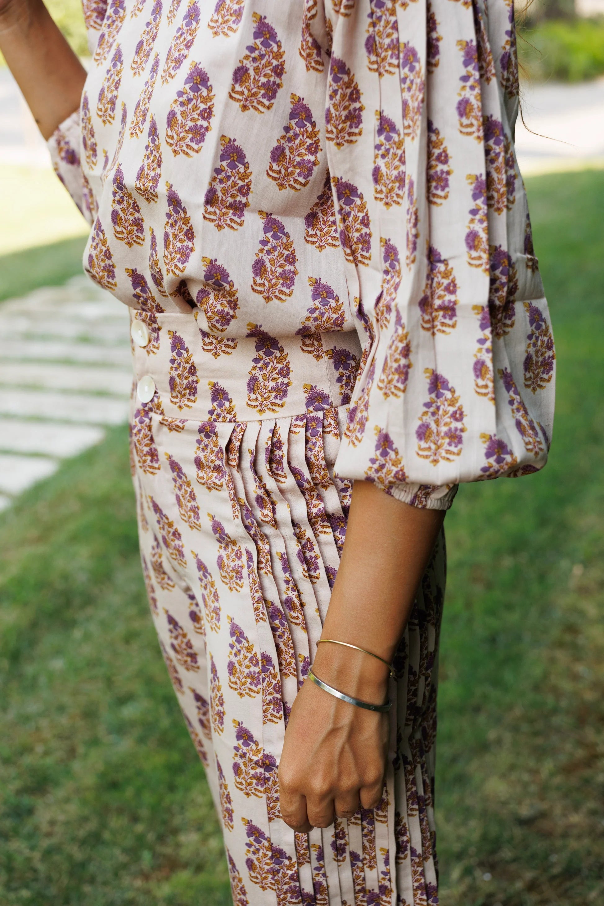 Pantalon Pliegues Morado