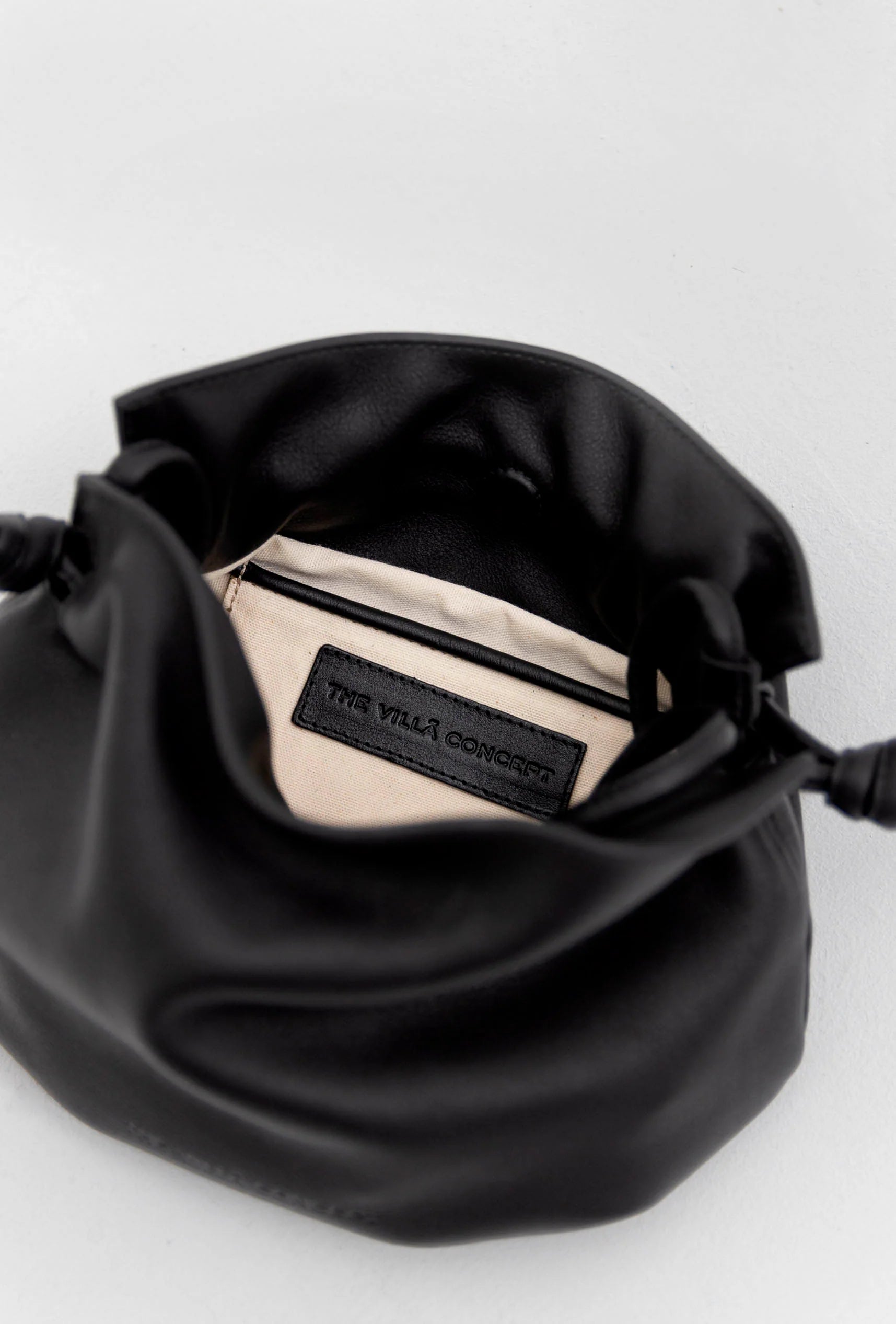 Bolso Shell Bag: Re-Edited Black