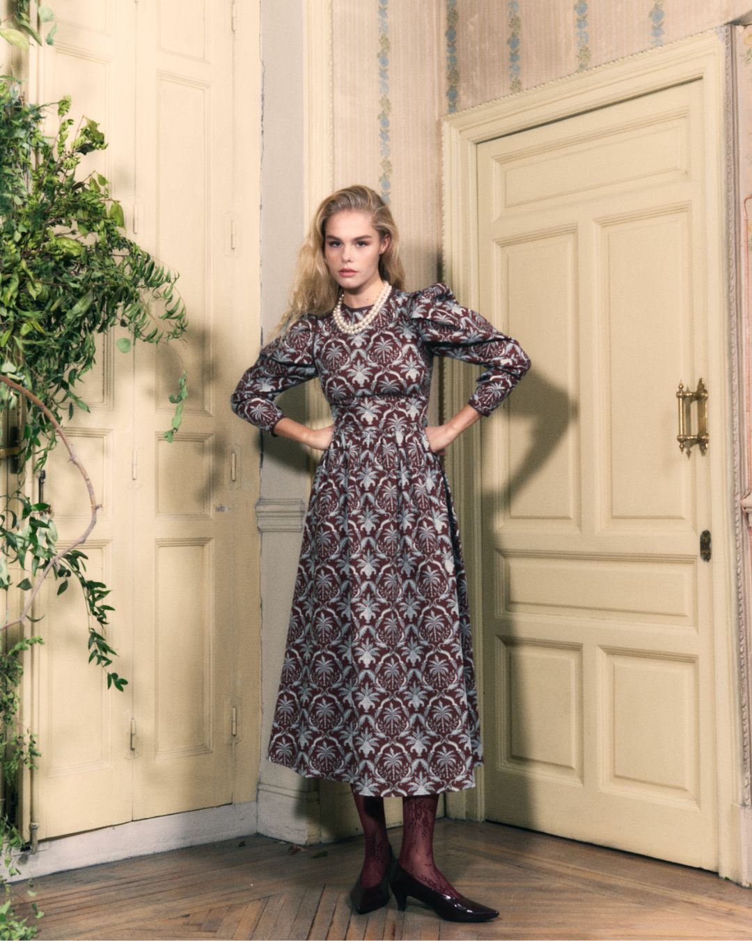 Vestido Peach Wallpaper Brown