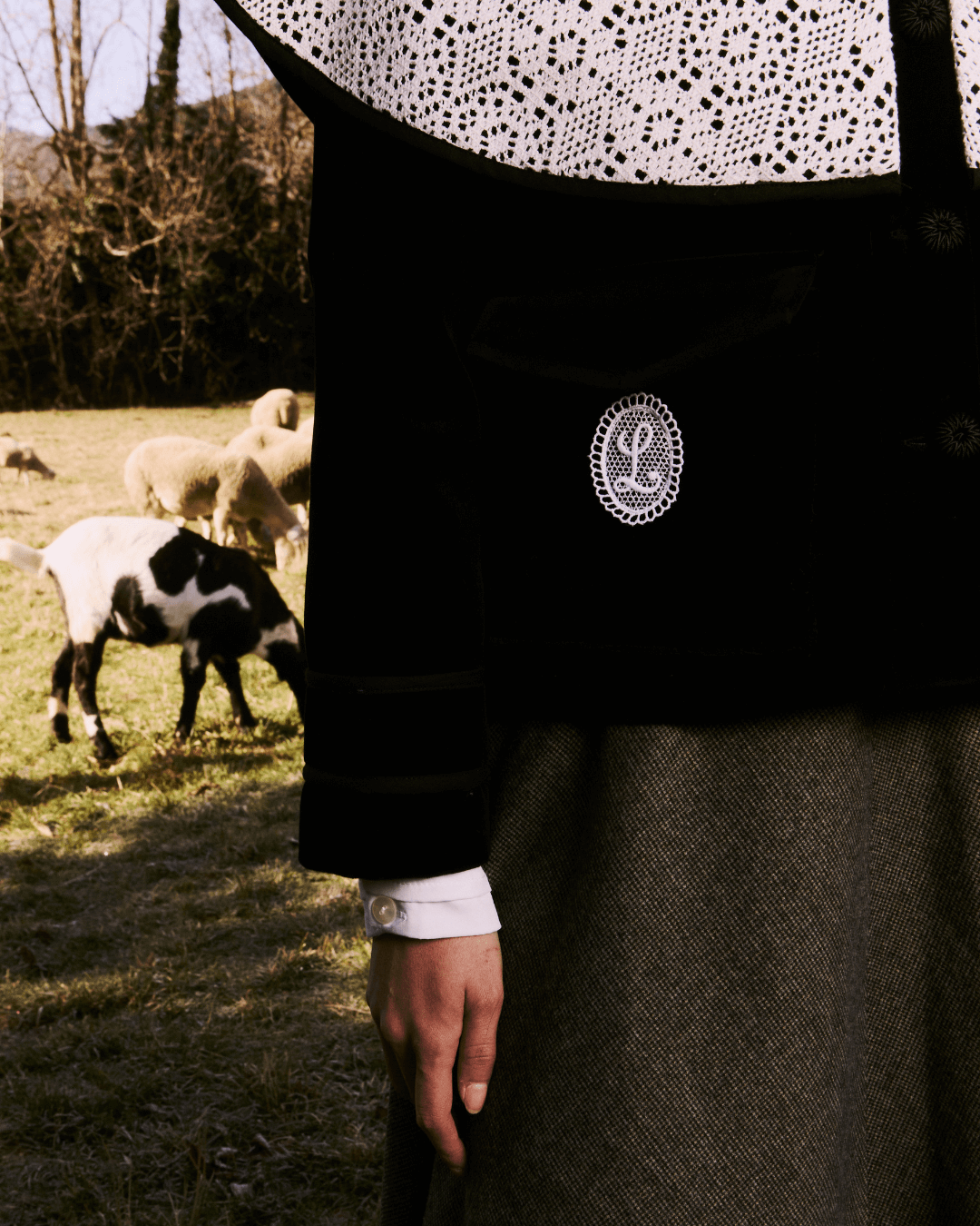 Chaqueta Ellioth Black Embroidery