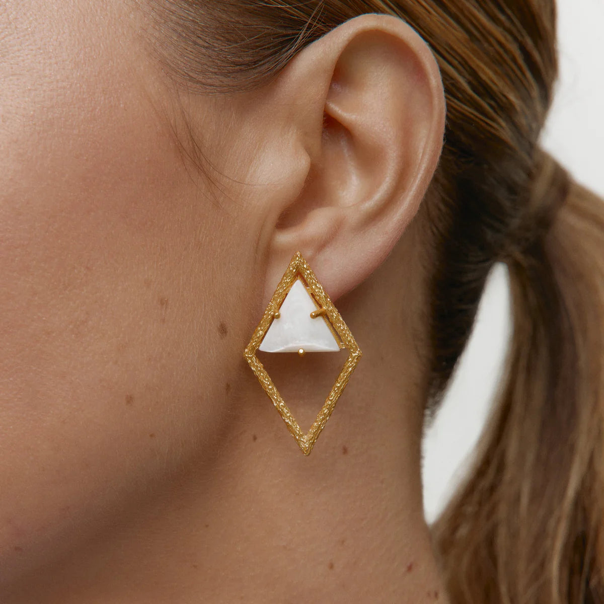 White Chandra Gold